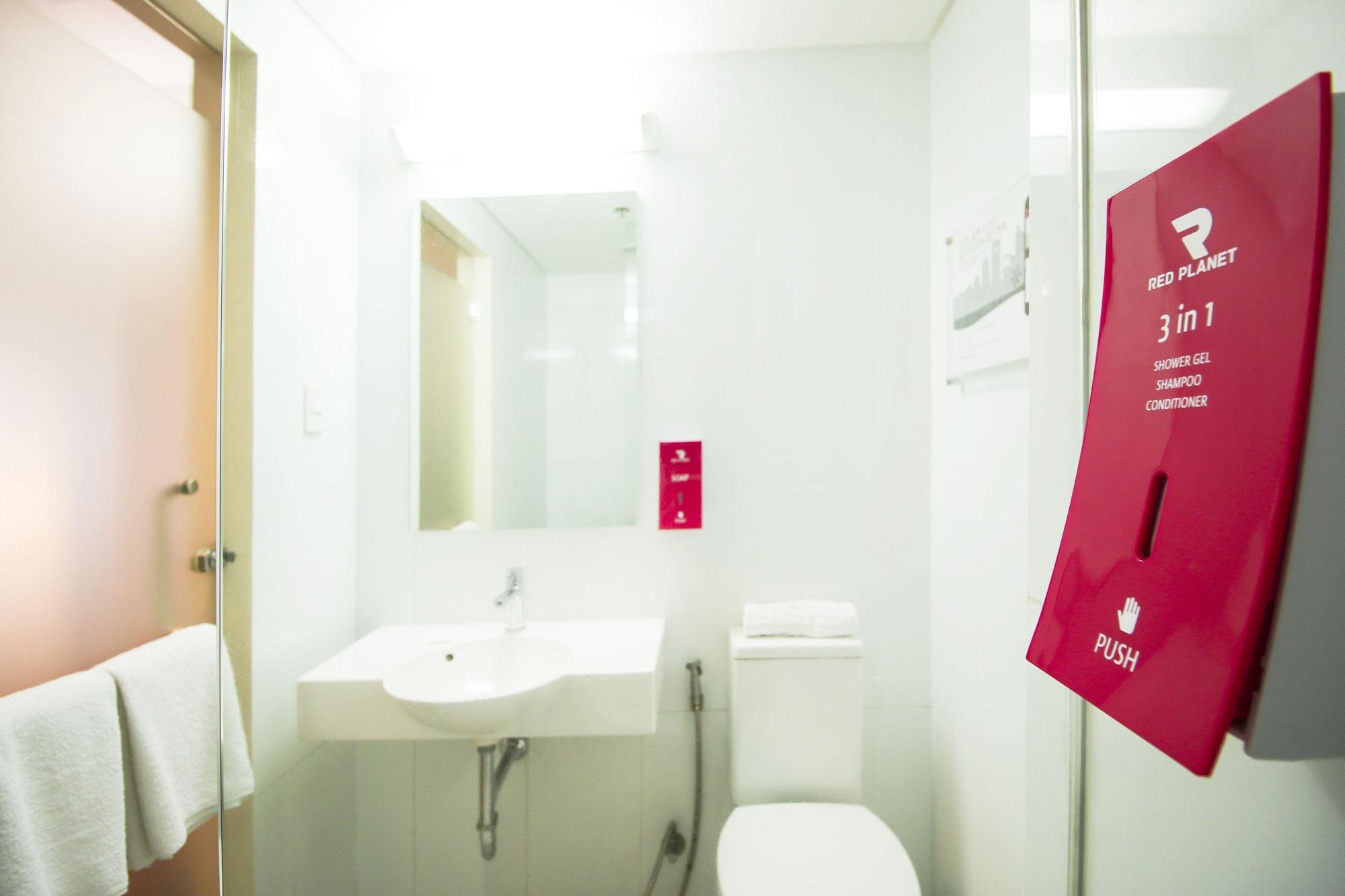 Hotel Red Planet Manila Malate Mabini Zewnętrze zdjęcie